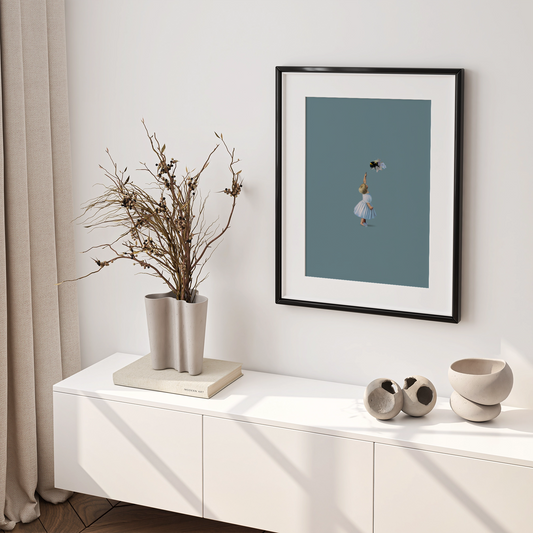 Unframed museum quality print - Bébé et l'abeille